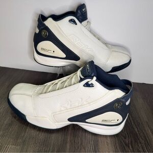 🔥Vintage Reebok Basketball Shoes Blue White US Men’s 10.5 Y2K 2000s NCAA Style
